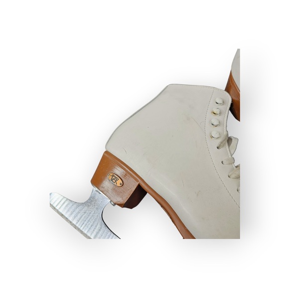 Riedell White Leather Figure Skates - Picture 3 of 7